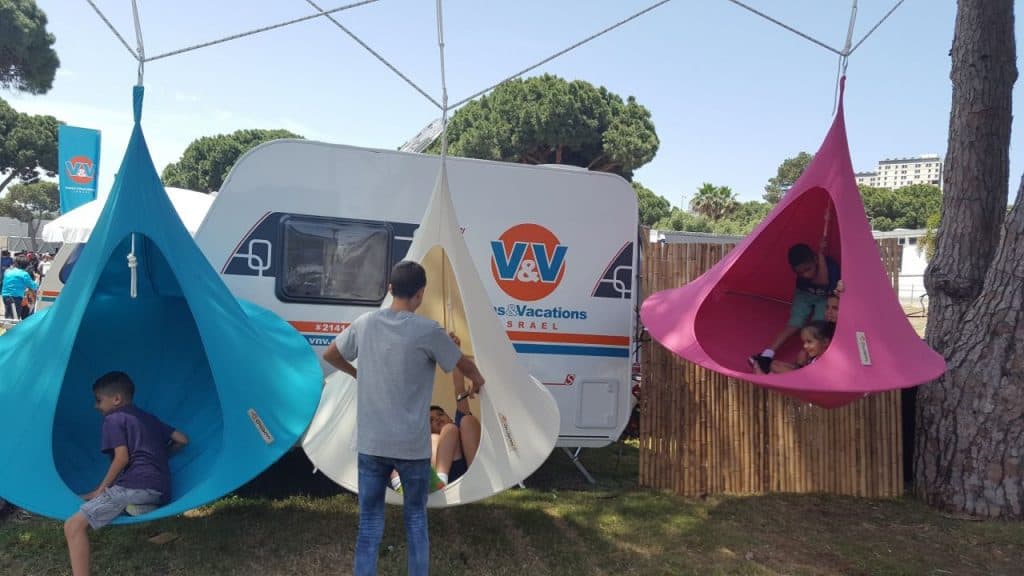ערסלים תלויים V&V (צילום אלי פרכטר)