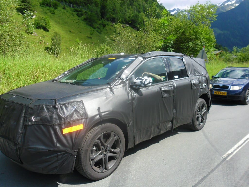 פורד ארוזה בהסוואה (צילום דני בר)