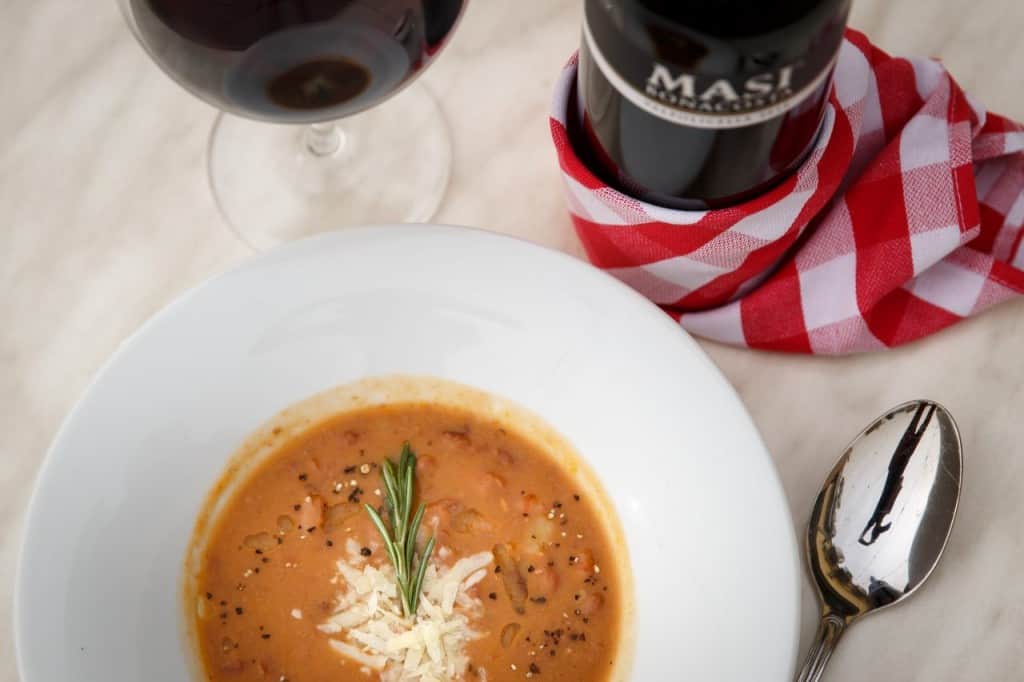 מרק עם יין MASI