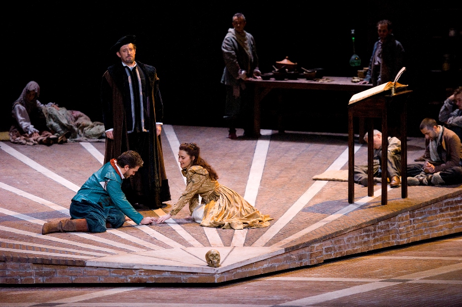 רומיאו ויוליה באופרה